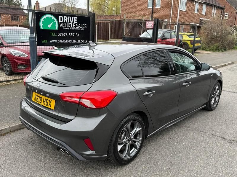 Used Ford Focus ST-Line 150 HP (110 kW) 2019 Grey Hatchback