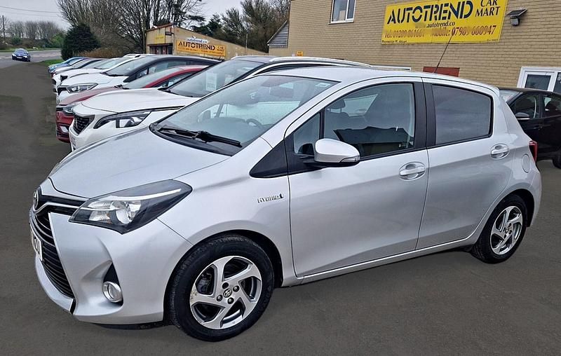 Used Toyota Yaris Hybrid 2017 Silver Hatchback