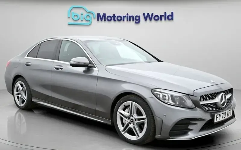 Usado Mercedes C300 AMG line 245 HP (180 kW) 2019 Sedan