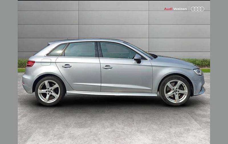 Used Audi A3 e-tron Advanced 204 HP (150 kW) 2020 Silver Hatchback