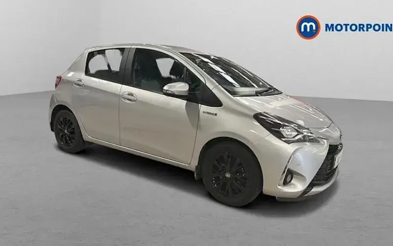 Used Toyota Yaris Hybrid 101 HP (74 kW) 2019 Hatchback