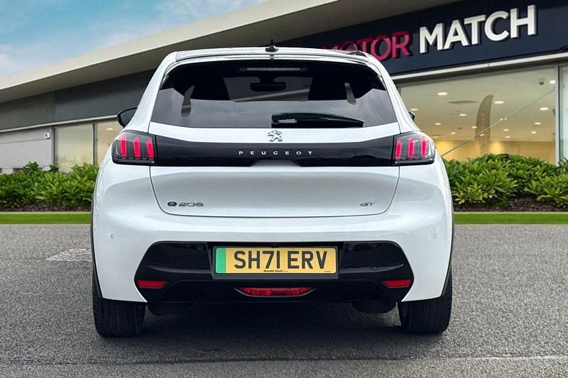 Used Peugeot e-208 Premium 100 kW (136 HP) 2021 White Hatchback