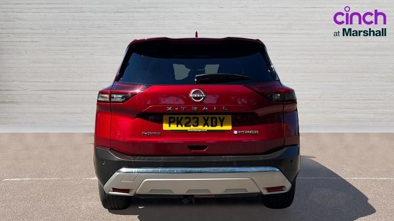 Used Nissan X-Trail Tekna 213 HP (156 kW) 2023 Red SUV