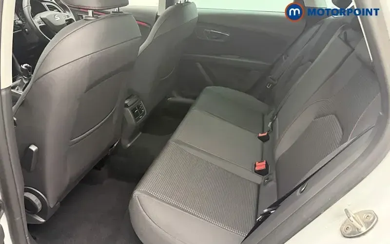 Used Seat Leon FR 131 HP (96 kW) 2019 White Estate