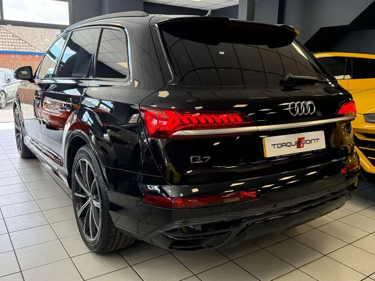 Used Audi Q7 Black Edition 286 HP (210 kW) 2020 Black SUV