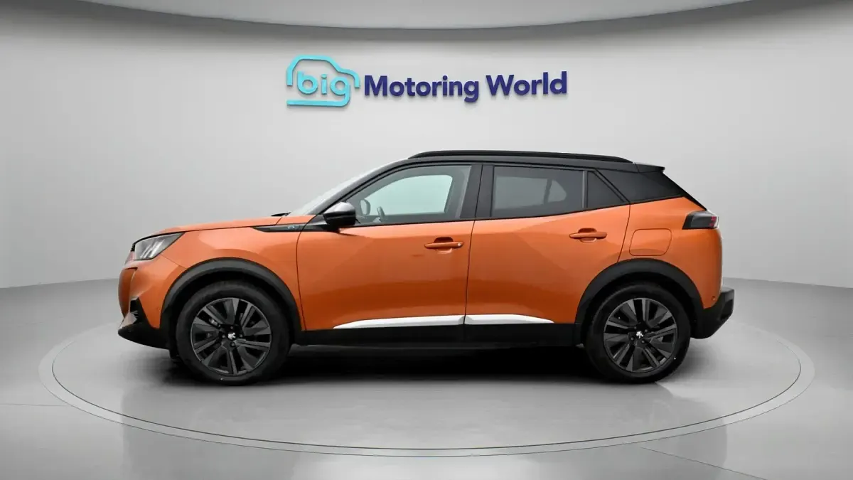 Used Peugeot e-2008 Premium 100 kW (136 HP) 2022 SUV