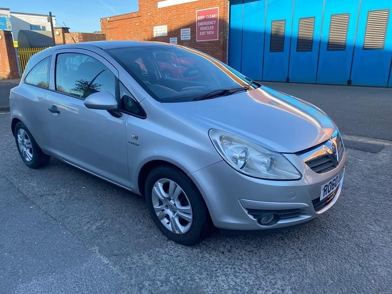 Silver Used 2010 Vauxhall Corsa Hatchback | £2,000 (Fair price) - Image 1/4