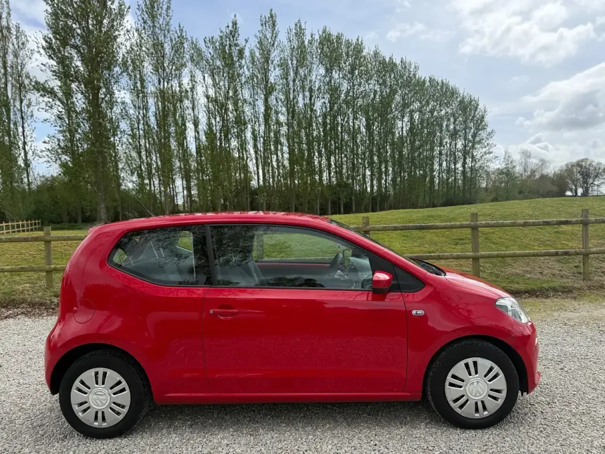 Begagnad VW up! move up! 2012 Röd Halvkombi