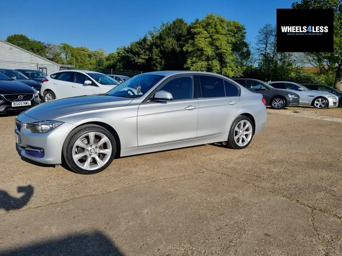 Used BMW 318 Sport Line 2012 Silver Sedan
