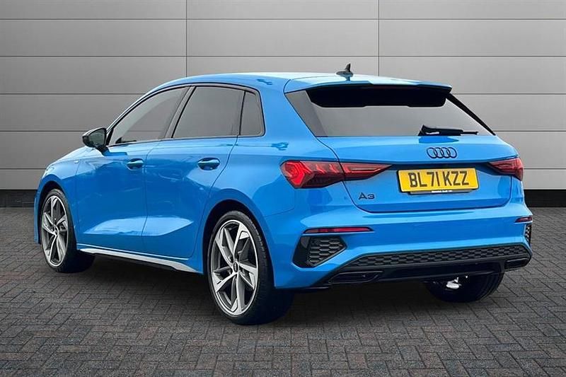 Used Audi A3 Comfort 150 HP (110 kW) 2021 Turbo blue Sedan