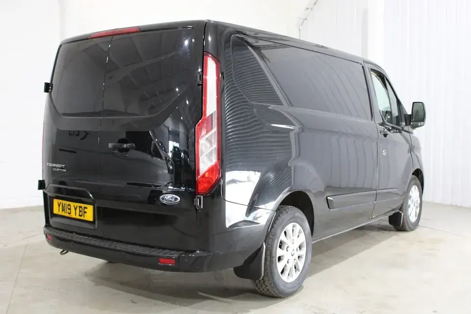 Used Ford Transit Custom Limited 130 HP (95 kW) 2019 Black Van