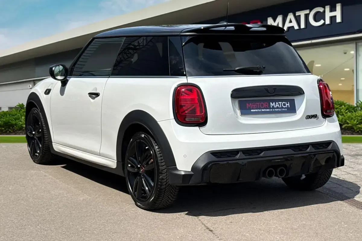 Used Mini Cooper S Hatch 2024 White Hatchback