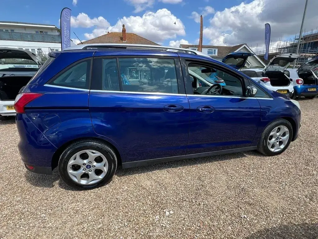 Used Ford Grand C-Max Zetec 2014 Blue MPV