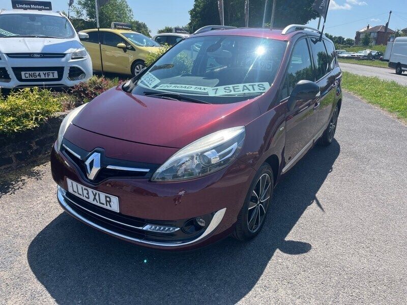 Red Used 2013 Renault Grand Scénic III Bose Edition MPV | £4,995 (Fair price) - Image 1/4
