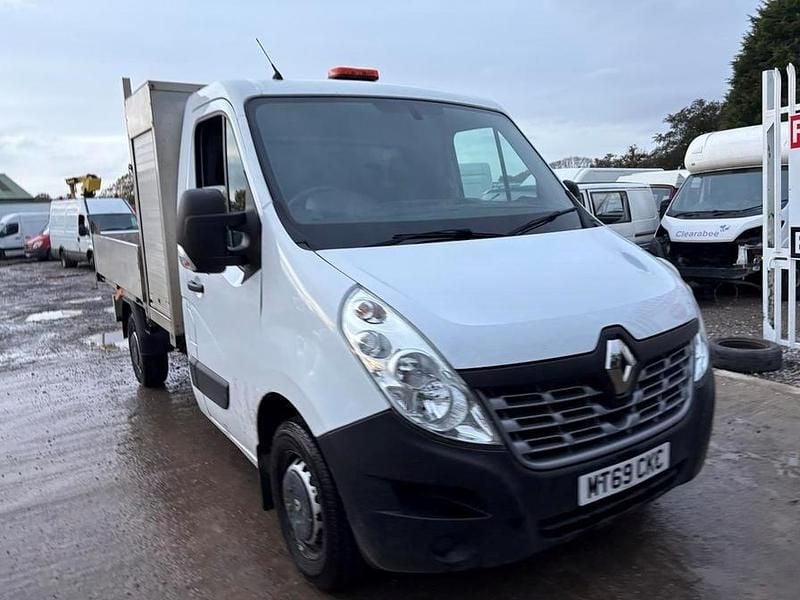 White Used 2019 Renault Master Business Cabriolet | £8,995 (Super price) - Image 1/4