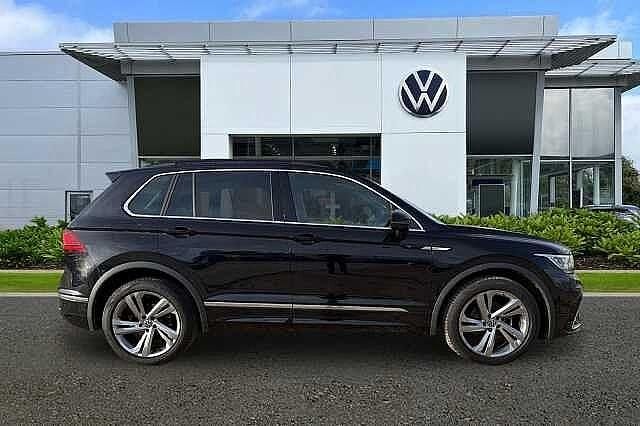 Used VW Tiguan R-line Edition 150 HP (110 kW) 2023 Black SUV