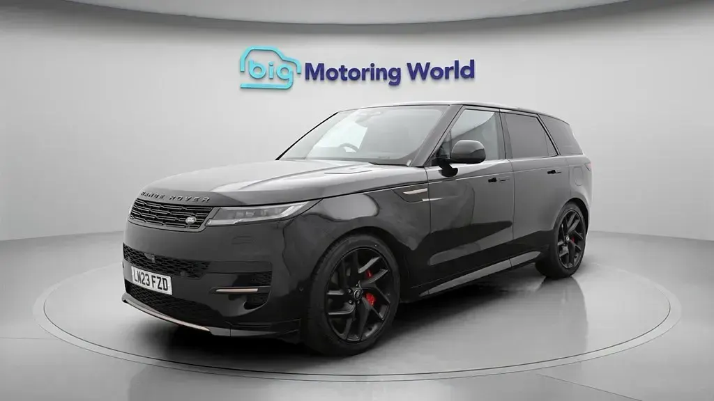 Second-hand Land Rover Range Rover Sport SE Dynamic 440 CP (323 kW) 2023 Negru SUV