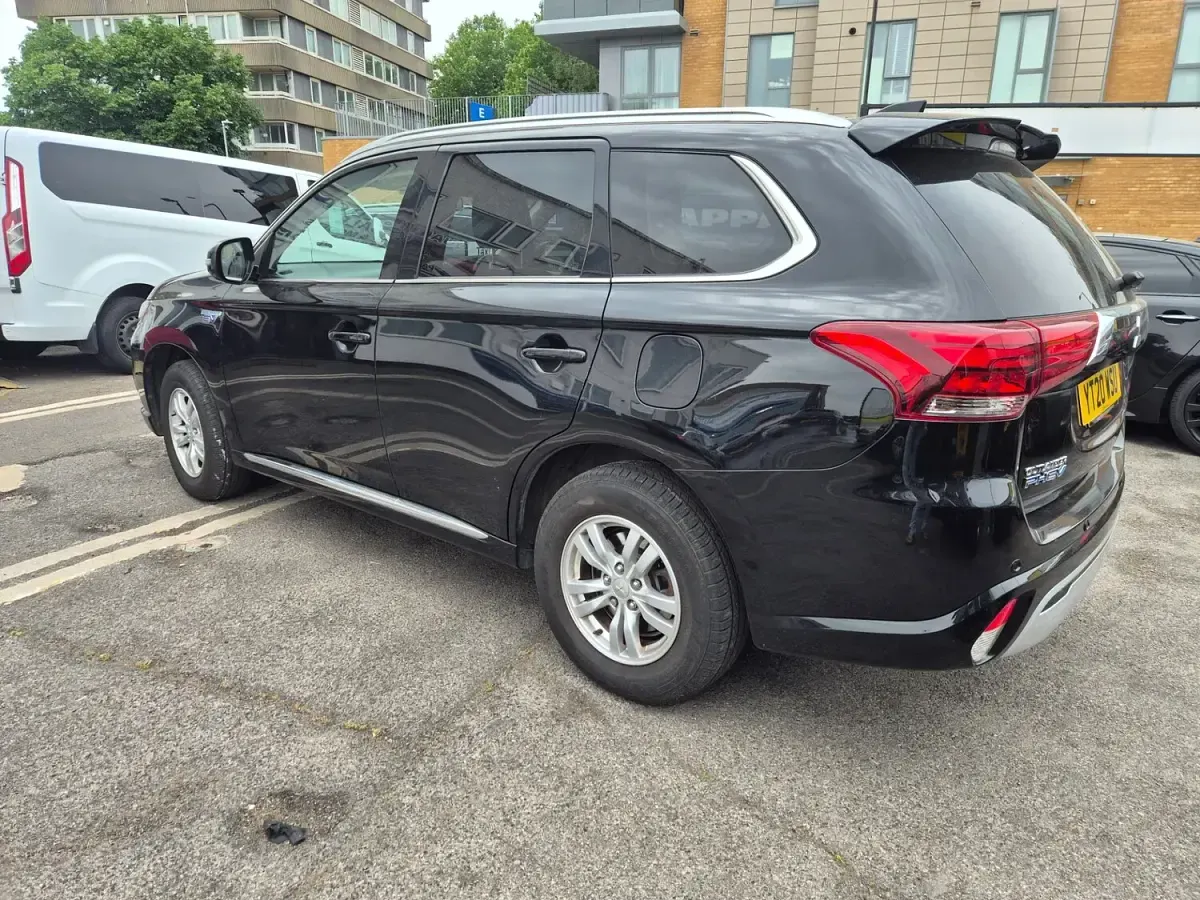 Used Mitsubishi Outlander P-HEV 2020 Black Estate