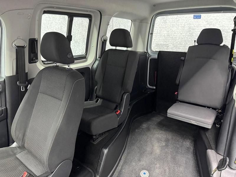 Usado VW Caddy S 123 HP (90 kW) 2016 Prateado Monovolume