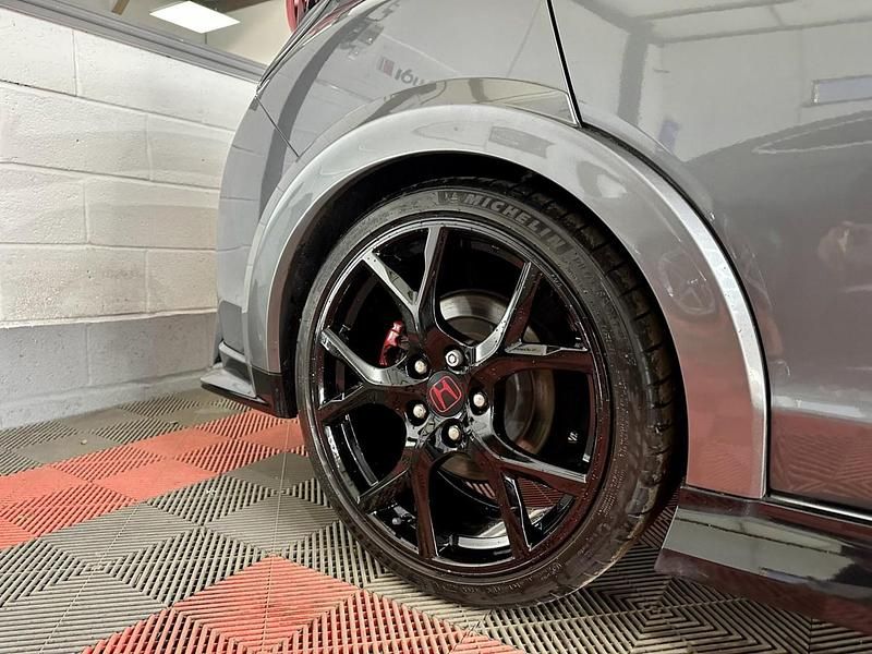 Used Honda Civic Type R GT 310 HP (228 kW) 2016 Grey Hatchback