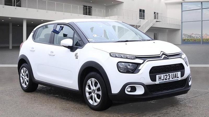 White Used 2023 Citroën C3 PureTech Hatchback | £10,899 (Good price) - Image 1/2