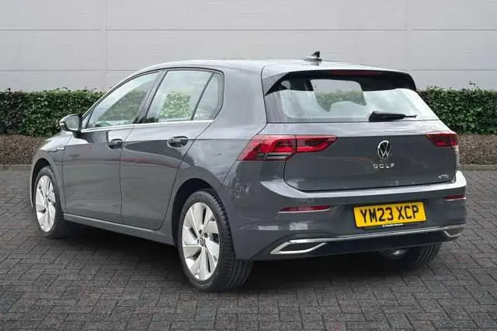 Used VW Golf VIII Style 130 HP (95 kW) 2023 Grey Estate