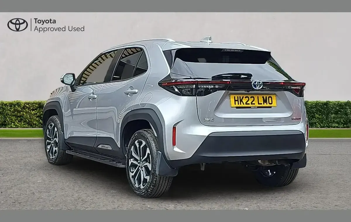Used Toyota Yaris Cross Design 113 HP (83 kW) 2022 Silver SUV