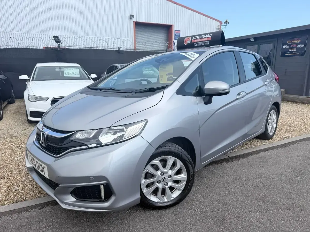 Used Honda Jazz SE 102 HP (75 kW) 2018 Silver Hatchback