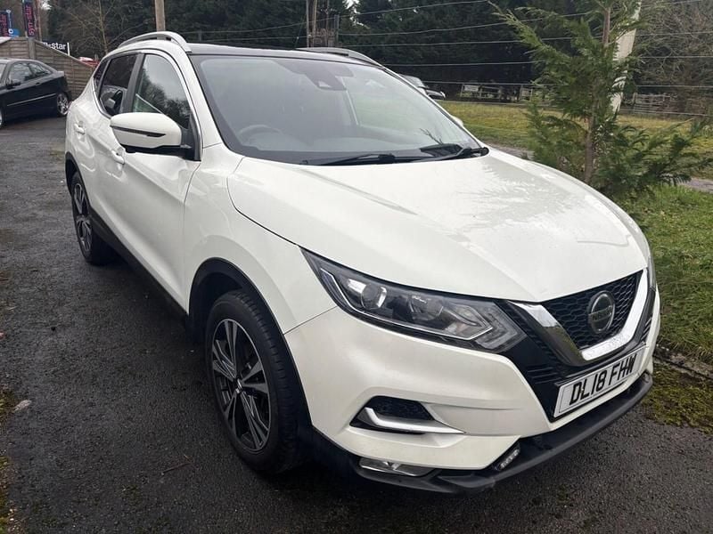 Used Nissan Qashqai N-Connecta 2018 White SUV