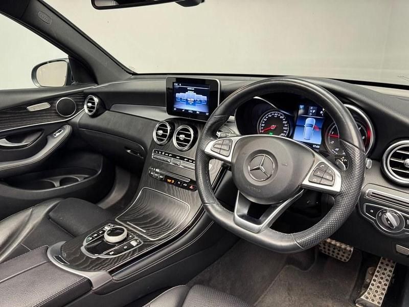 Begagnad Mercedes GLC220 AMG 2019 Svart SUV