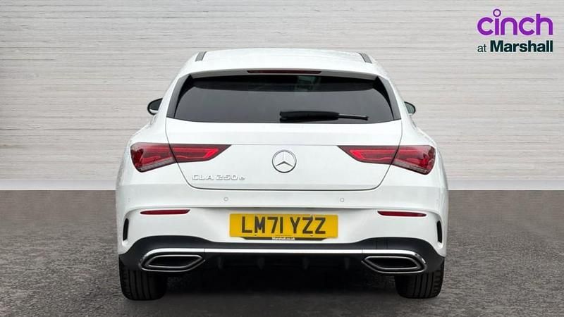 Used Mercedes E250 AMG Line Premium Plus 218 HP (160 kW) 2021 White
