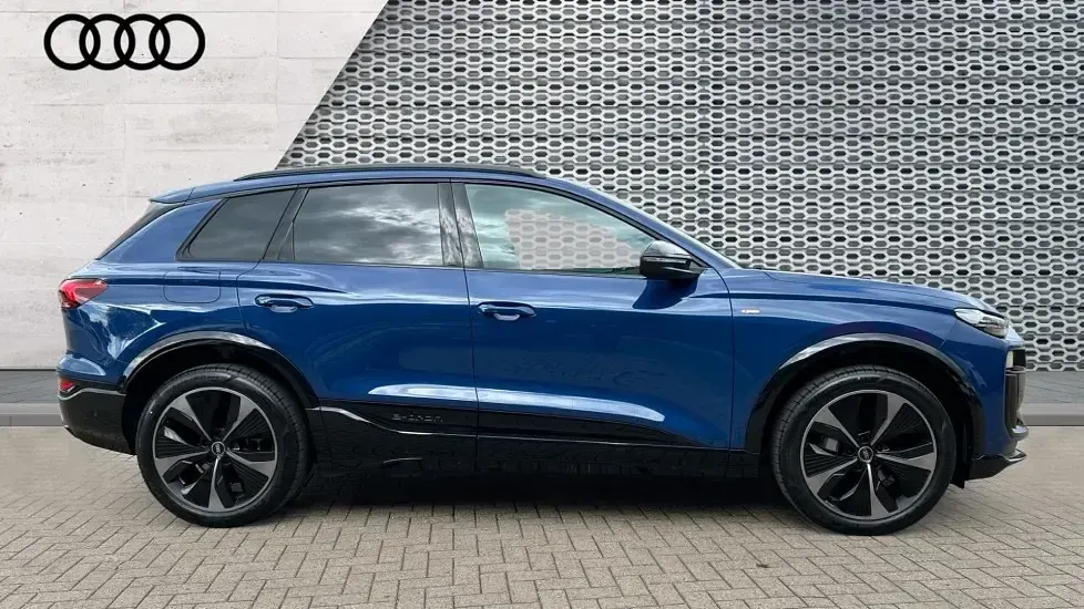 Used Audi Q6 e-tron Sport 225 kW (306 HP) 2026 Blue SUV
