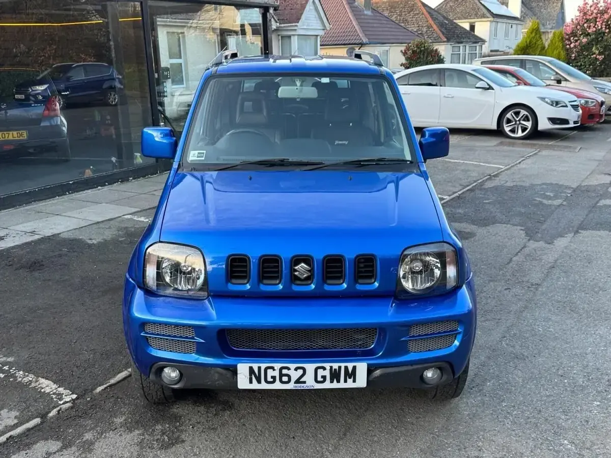 Used Suzuki Jimny SZ4 85 HP (62 kW) 2013 Blue SUV