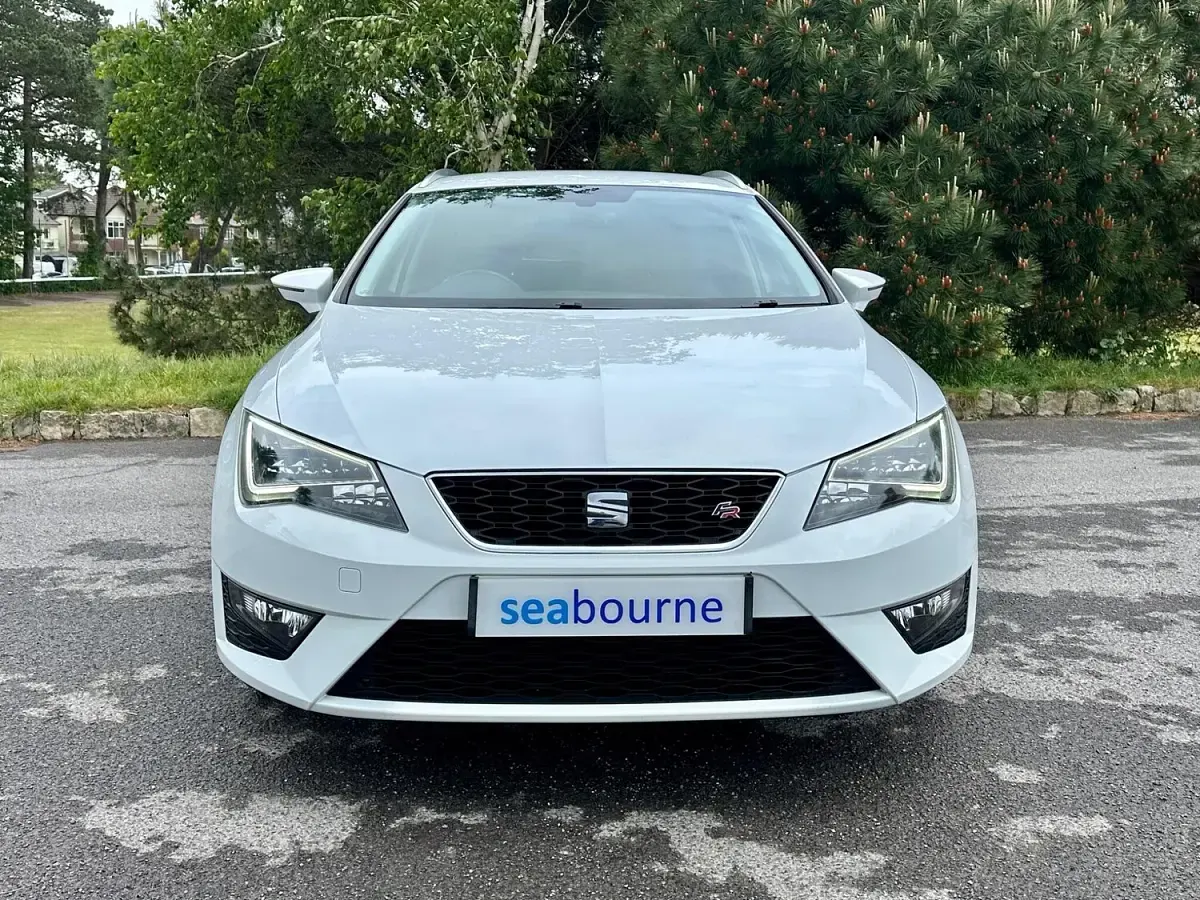 Used Seat Leon FR 2016 White Estate