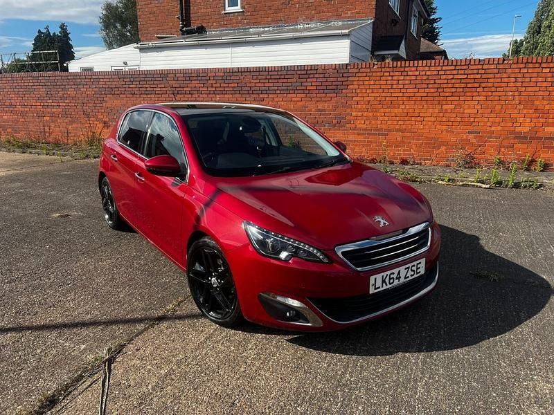 Used Peugeot 308 2014 Red Hatchback