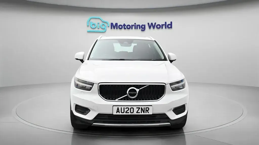 Usado Volvo XC40 Momentum 190 HP (139 kW) 2020 Branco SUV