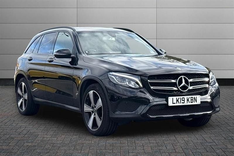Obsidian black Used 2019 Mercedes GLC220 Urban Estate | £21,850 (Good price) - Image 1/4