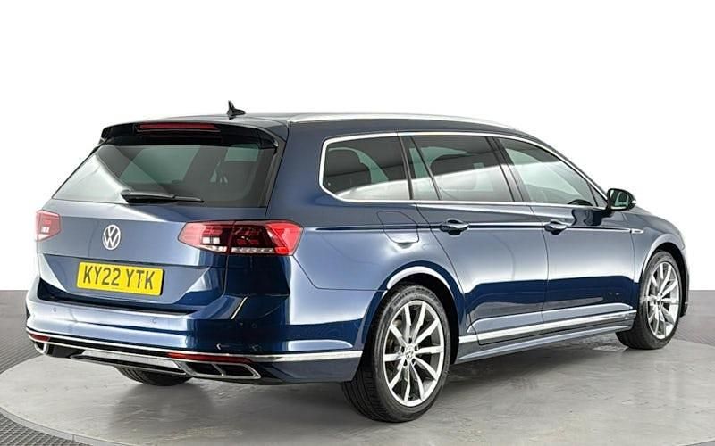 Used VW Passat R-line 150 HP (110 kW) 2022 Blue Estate