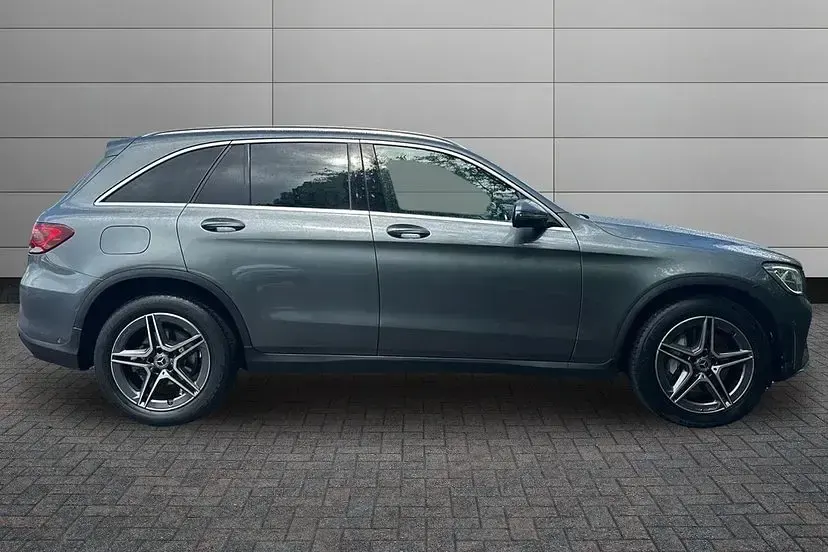 Used Mercedes GLC220 AMG line 194 HP (142 kW) 2020 Selenite grey SUV