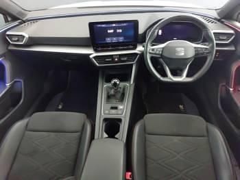 Used Seat Leon FR Sport 150 HP (110 kW) 2022 White Estate