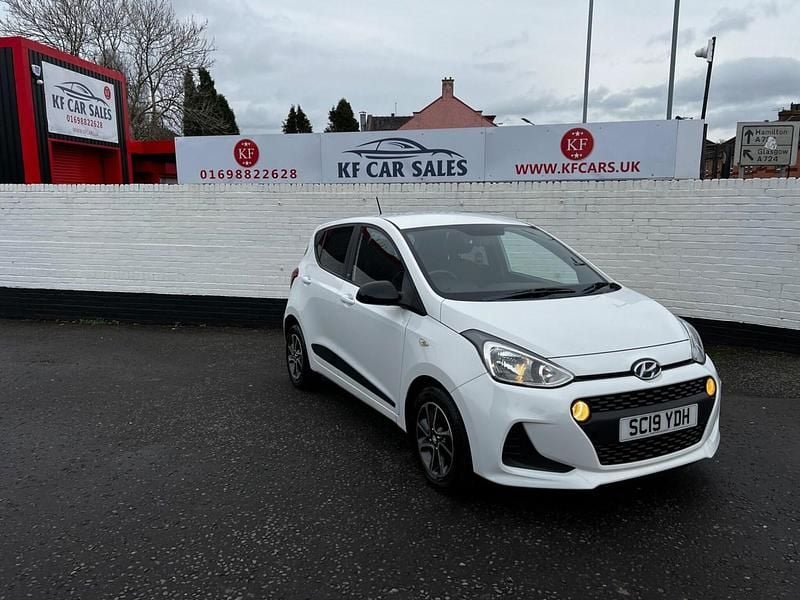 Used Hyundai i10 GO! 66 HP (48 kW) 2019 White Hatchback