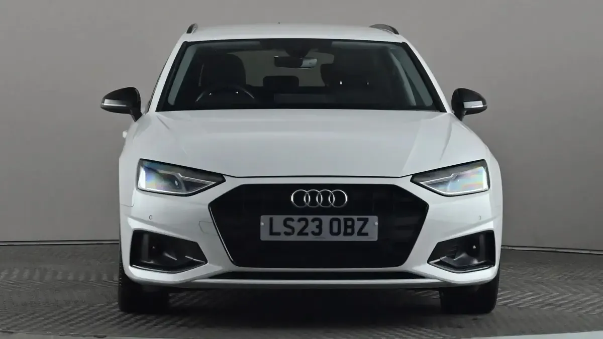 Used Audi A4 Sport 150 HP (110 kW) 2023 White Estate
