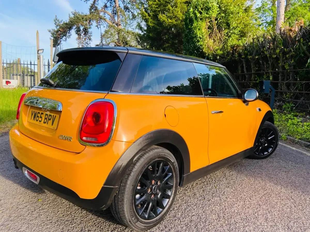 Usado Mini Cooper Hatch 2015 Laranja Citadino