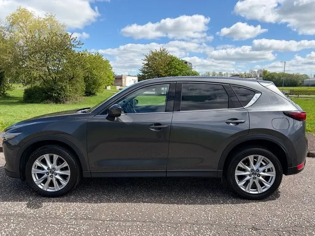 Usado Mazda 6 Inclusive 165 HP (121 kW) 2018 Cinzento SUV