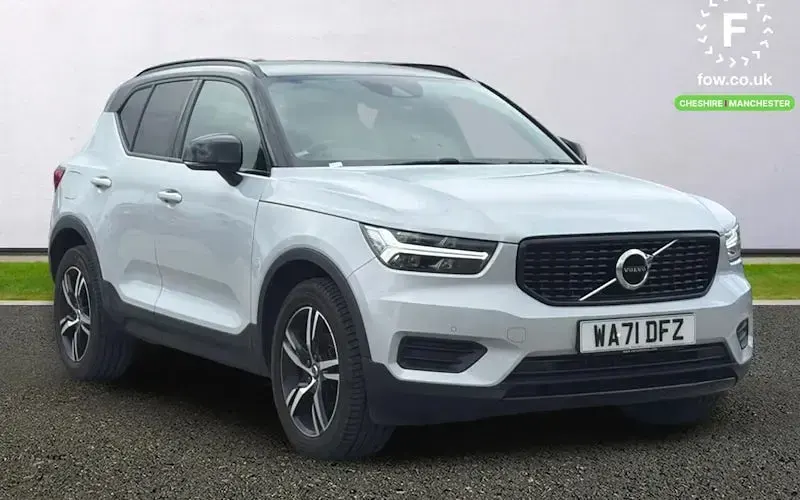 Used Volvo XC40 R-Design 163 HP (119 kW) 2021 SUV