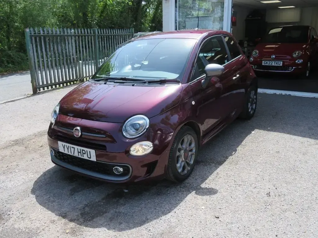 Used Fiat 500 S 85 HP (62 kW) 2017 Red Hatchback