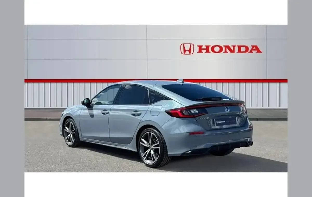 Ny Honda Civic Advance 143 HK (105 kW) 2025 Grå Halvkombi