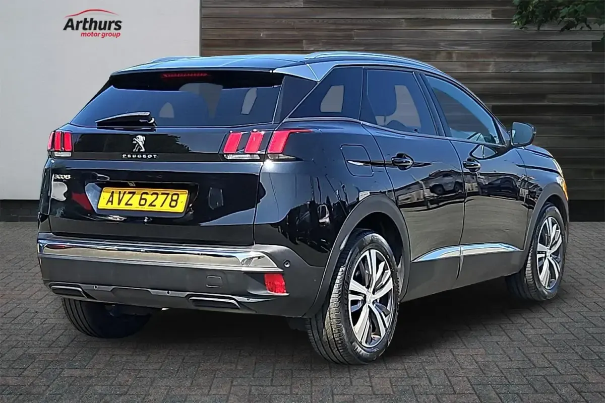Used Peugeot 3008 Allure+ 131 HP (96 kW) 2023 Black SUV