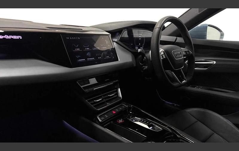 Used Audi e-tron GT quattro Comfort 384 kW (523 HP) 2024 Grey Sedan