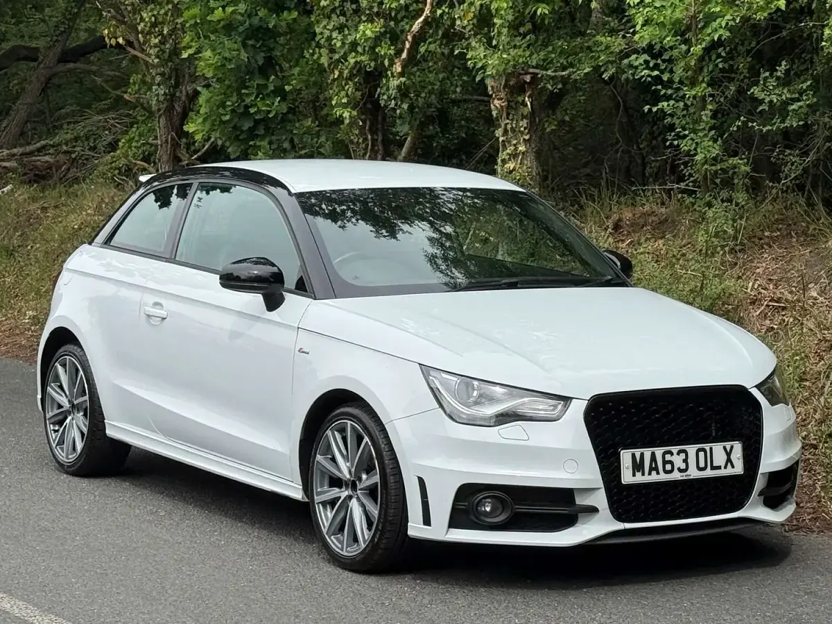 Used Audi A1 S-Line 86 HP (63 kW) 2013 White Hatchback